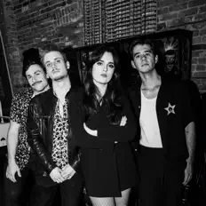 收听 A Short Walk to Pluto、观看音乐视频、阅读小传、查看巡演日期等 ！