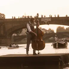 Ouve Jesper Bodilsen, vê vídeos de música, lê a biografia, vê as datas da digressão e muito mais!