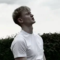 Ascolta Sean Noah Murray, guarda video musicali, leggi la biografia, vedi le date del tour & altro!