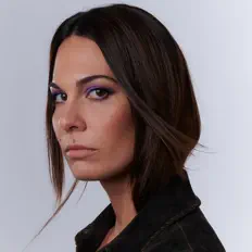 Écoutez Maura Loe, regardez des vidéoclips, lisez la biographie, consultez les dates de tournée et plus encore !