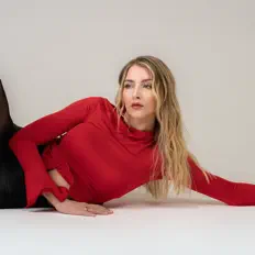 Listen to Ambre Vallet, watch music videos, read bio, see tour dates & more!