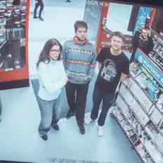 Dengarkan Sunglasz Vendor, tonton video musik, baca bio, lihat tanggal tur & lainnya!