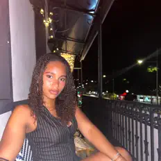 收听 Alicia Smith、观看音乐视频、阅读小传、查看巡演日期等 ！