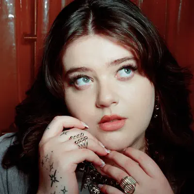 Listen to Isabel Abbott, watch music videos, read bio, see tour dates & more!