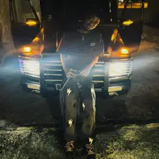 Dengarkan Gosh Mello, tonton video musik, baca bio, lihat tanggal tur & lainnya!