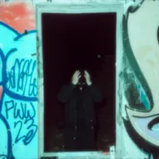 Dengarkan Falling-Apart, tonton video musik, baca bio, lihat tanggal tur & lainnya!