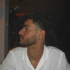 Ascolta Calixte Fischer, guarda video musicali, leggi la biografia, vedi le date del tour & altro!