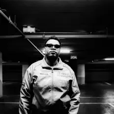 JoeYie सुनें, म्यूज़िक वीडियो देखें, बायो पढ़ें, दौरे की तारीखें और बहुत कुछ देखें!