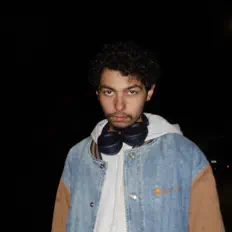 Fozzeを聴いたり、ミュージックビデオを鑑賞したり、経歴やツアー日程などを確認したりしましょう！