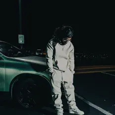 Dengarkan Santana Ramirez, tonton video musik, baca bio, lihat tanggal tur & lainnya!