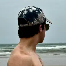 Escucha a Space Up, mira vídeos musicales, lee la biografía, consulta fechas de giras y mucho más.