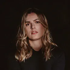 Ouça Ellece, assista a videoclipes, leia a biografia, veja as datas das turnês e mais!