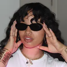 Ouve Keearah, vê vídeos de música, lê a biografia, vê as datas da digressão e muito mais!