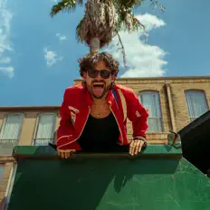 Astro Inn을(를) 듣고, 뮤직 비디오를 보고, 약력을 읽고, 투어 일정 등을 확인하세요!