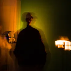 收听 Rinr、观看音乐视频、阅读小传、查看巡演日期等 ！