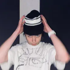 Ascolta ulikevlone, guarda video musicali, leggi la biografia, vedi le date del tour & altro!