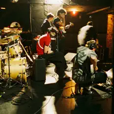 收听 DERBY、观看音乐视频、阅读小传、查看巡演日期等 ！