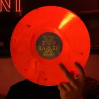 Escucha a undefined, mira videos musicales, lee su biografía, consulta las fechas de las gira y más.