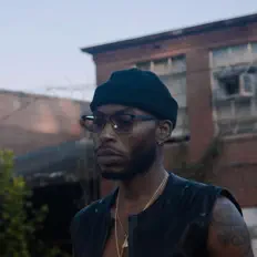 Wi$eを聴いたり、ミュージックビデオを鑑賞したり、経歴やツアー日程などを確認したりしましょう！