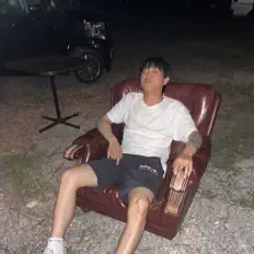 caroline: песни, клипы, биография, даты выступлений и многое другое.