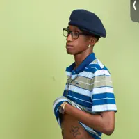 Hör dir undefined an, schau dir Musikvideos an, lies die Biografie, finde Tourdaten und mehr!