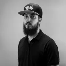 Dengarkan Dj Hasid, tonton video musik, baca bio, lihat tanggal tur & lainnya!