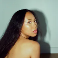 Luister naar Chai Sinclair, bekijk muziekvideo's, lees de bio, bekijk de tourdata, en meer!