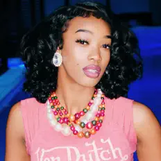 Luister naar Kemarilyn Chanel, bekijk muziekvideo's, lees de bio, bekijk de tourdata, en meer!