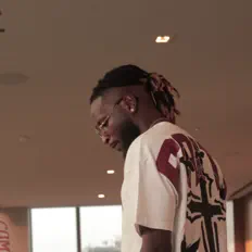 Escucha a Sai Sen, mira videos musicales, lee su biografía, consulta las fechas de las gira y más.