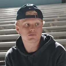 Poslechněte si interpreta Evan Haze, sledujte hudební videa, přečtěte si životopis, podívejte se na data turné a další informace.