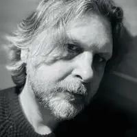 undefined सुनें, म्यूज़िक वीडियो देखें, बायो पढ़ें, दौरे की तारीखें और बहुत कुछ देखें!