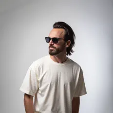 Ahmet Kilicを聴いたり、ミュージックビデオを鑑賞したり、経歴やツアー日程などを確認したりしましょう！