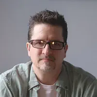 undefined을(를) 듣고, 뮤직 비디오를 보고, 약력을 읽고, 투어 일정 등을 확인하세요!