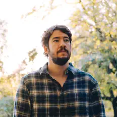 聆聽 Jon Danforth、觀看音樂影片、閱讀小傳、查看巡演日期等！