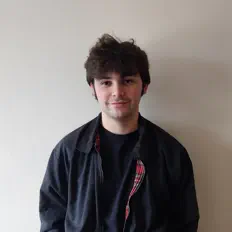 聆聽 Harry Peter Miles、觀看音樂影片、閱讀小傳、查看巡演日期等！