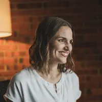 Dengarkan undefined, tonton video musik, baca bio, lihat tanggal tur & lainnya!