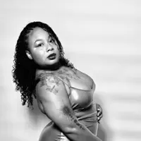 Ouve undefined, vê vídeos de música, lê a biografia, vê as datas da digressão e muito mais!