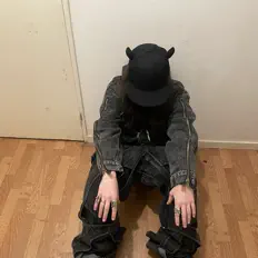 Ascolta System, guarda video musicali, leggi la biografia, vedi le date del tour & altro!