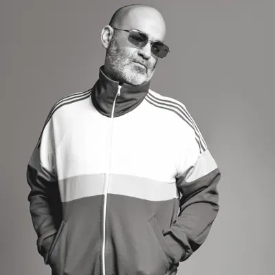 Listen to Salvador Tóxico, watch music videos, read bio, see tour dates & more!