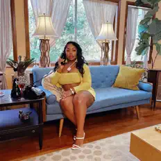 Posłuchaj wykonawcy China Monai, obejrzyj teledyski, przeczytaj biografię, zobacz daty tras koncertowych i nie tylko!