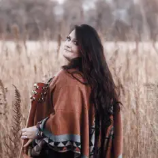 Escucha a Amy Kincaid, mira videos musicales, lee su biografía, consulta las fechas de las gira y más.