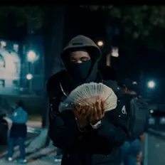 YRTW Dollar सुनें, म्यूज़िक वीडियो देखें, बायो पढ़ें, दौरे की तारीखें और बहुत कुछ देखें!