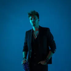 收听 Jary Tauber、观看音乐视频、阅读小传、查看巡演日期等 ！