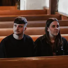 Ouve Lari & Lukas Dopfer, vê vídeos de música, lê a biografia, vê as datas da digressão e muito mais!