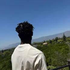 聆聽 Yo kel、觀看音樂影片、閱讀小傳、查看巡演日期等！