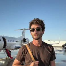 Ascolta MAGUU, guarda video musicali, leggi la biografia, vedi le date del tour & altro!