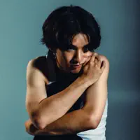 undefined을(를) 듣고, 뮤직 비디오를 보고, 약력을 읽고, 투어 일정 등을 확인하세요!