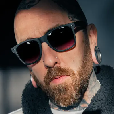 Listen to Adam MakBain, watch music videos, read bio, see tour dates & more!