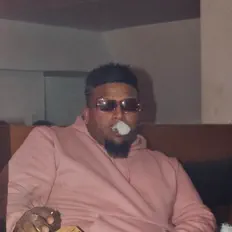 Écoutez Player K, regardez des vidéoclips, lisez la biographie, consultez les dates de tournée et plus encore !