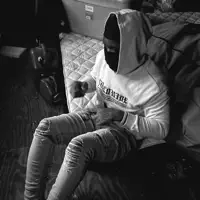 Poslechněte si interpreta undefined, sledujte hudební videa, přečtěte si životopis, podívejte se na data turné a další informace.